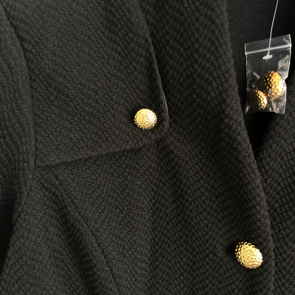Joan Rivers black jacket - Picture 4 of 5
